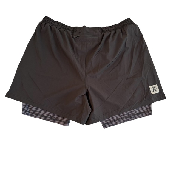 Marvel Avengers 2XL Black 2-in-1 Athletic Training Shorts Zip Pocket Graphic - Picture 2 of 10
